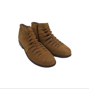 Women's Naot Leveche Bootie 40 M Amber Nubuck